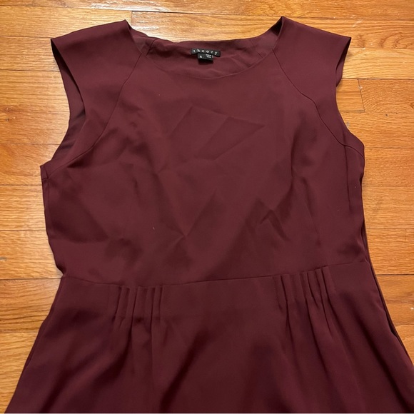 Theory Sleeveless Dress - Picture 4 of 8